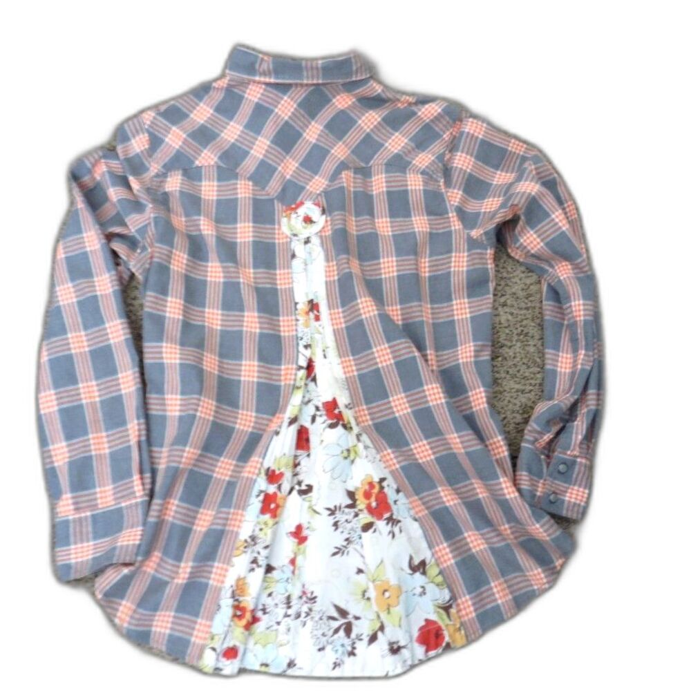 billy T Women's Mixed Media Split-back Plaid Western Shirt Gray/Peach L EUC - Picture 6 of 13